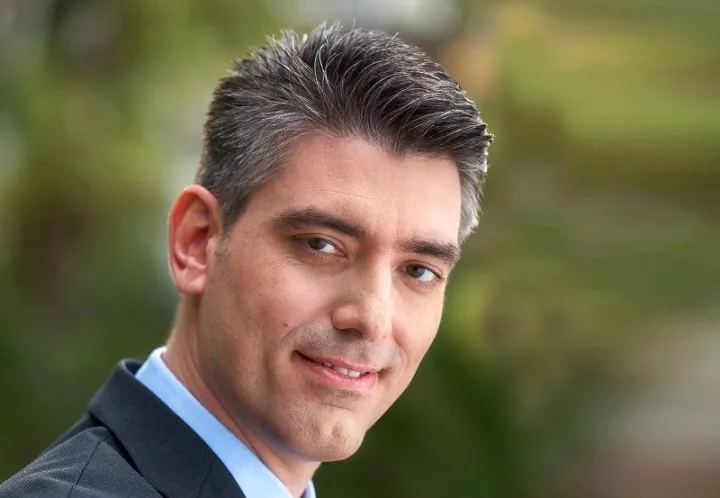 Τα απορρίμματα και το τέλος του πελατειακού κράτους