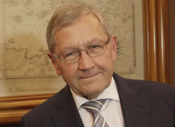 K. Regling: Εξαντλείται η ρευστότητα της Ελλάδας