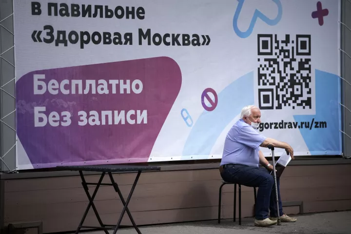 Ρωσία: Συνελήφθη υγειονομικός που φέρεται να πουλούσε πλαστά πιστοποιητικά εμβολιασμού