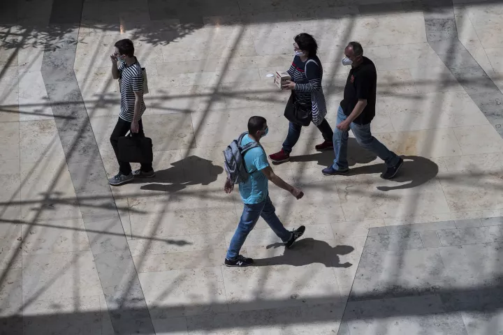 Ουγγαρία - Κορονοϊός: Θετικός στον ιό ο ΥΠΕΞ - Nέα περιοριστικά μέτρα 