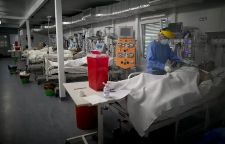 Υγεία: Ο κορονοϊός μπορεί να προκαλέσει ξαφνική μόνιμη απώλεια ακοής