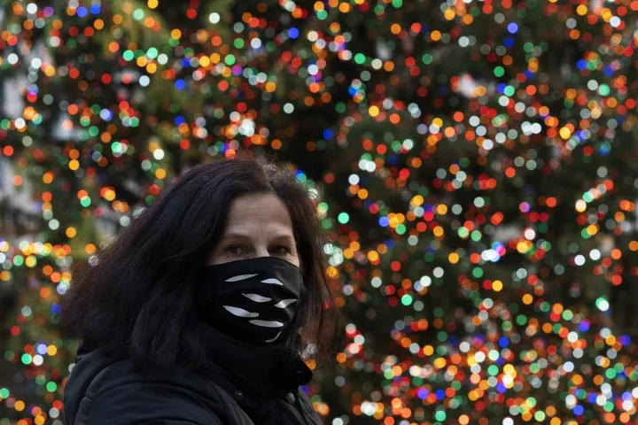 ΗΠΑ: Να αποφύγουν τα χριστουγεννιάτικα πάρτι συνιστά στους Αμερικανούς σύμβουλος του Μπάιντεν