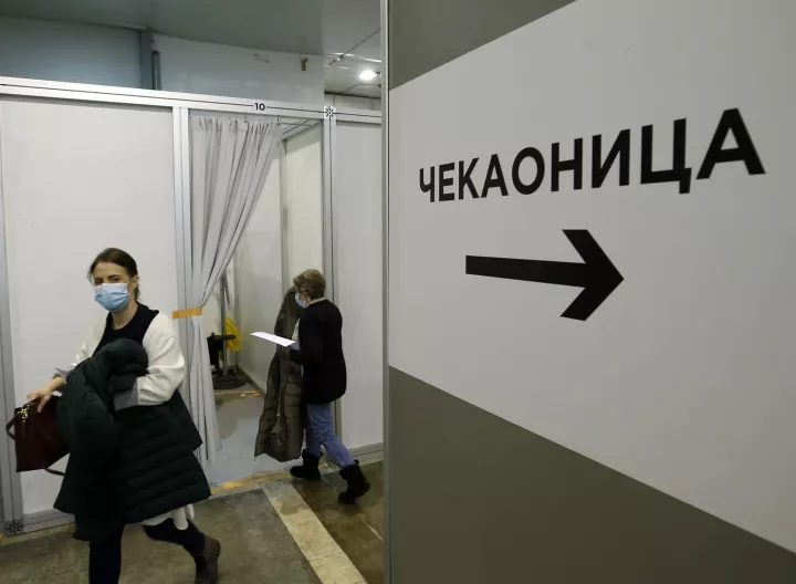 Σερβία: Έξαρση της πανδημίας αλλά και μειωμένο ενδιαφέρον για τους εμβολιασμούς