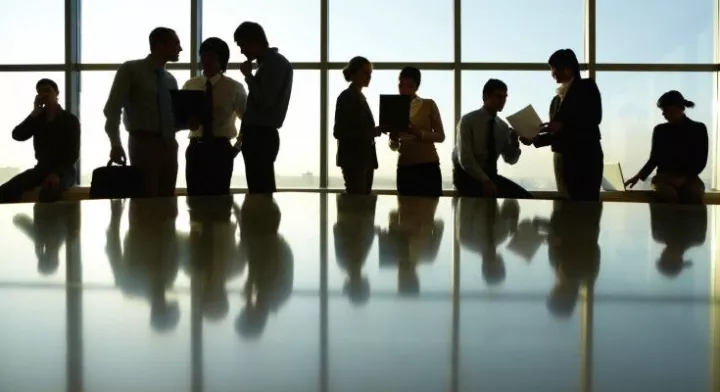 H ανανέωση και η αξιοκρατία μόνη ελπίδα