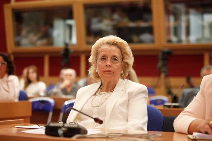 Αναβάλλει η Θάνου την Ολομέλεια για το όριο ηλικίας των δικαστών 
