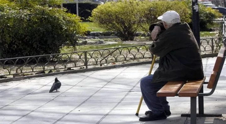 Ψαλίδι  από 1,8% έως 42,4% ζητά το ΔΝΤ στις κύριες συντάξεις  