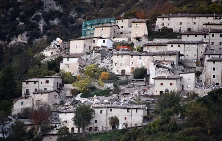 Ιταλία: Στους 30.000 οι άστεγοι από τους σεισμούς