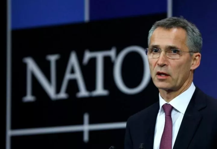 J. Stoltenberg: To NATO θα συνεργαστεί με την Ελλάδα και την Τουρκία για προσφυγικό