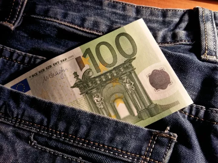 Η ανακύκλωση των 100 ευρώ