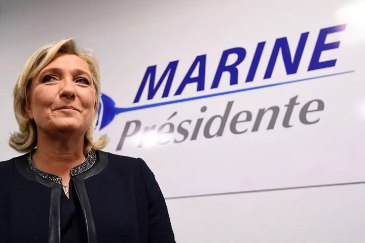 Γαλλία: Κορυφαίος συνεργάτης της Le Pen στο επίκεντρο έρευνας για νέο σκάνδαλο αργομισθίας 