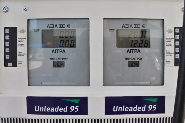 Αυξήσεις φόρων 200 εκατ. ευρώ στα καύσιμα 
