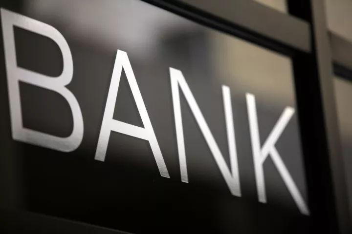 Αλλαγές στους κανόνες του bail-in ζητάει το ΔΝΤ