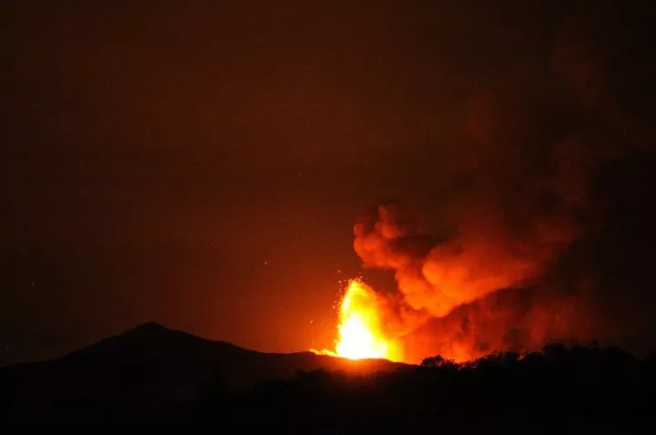 Δέκα άτομα τραυματίσθηκαν από έκρηξη στην Αίτνα