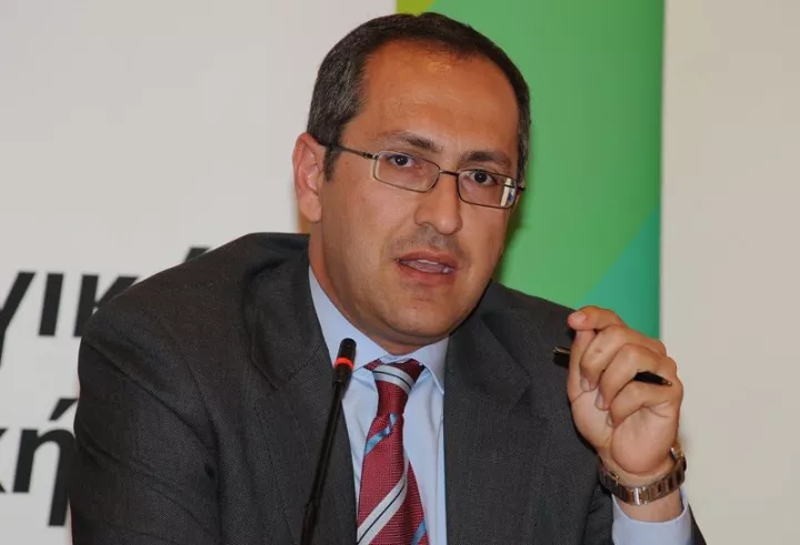 Κάποιους θεσμούς πρέπει να τους αντιμετωπίζεις σοβαρά