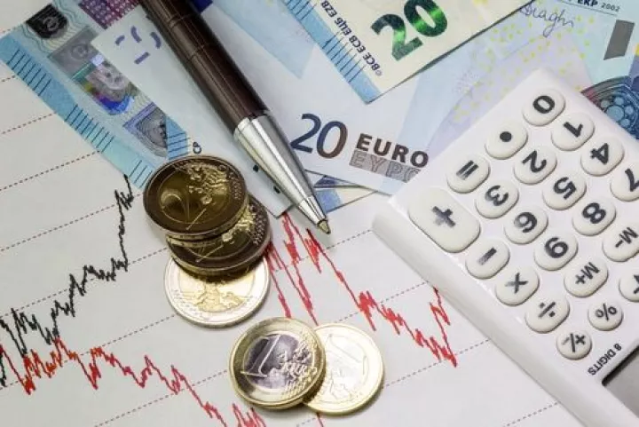 Τι μας διδάσκει η βουτιά των επενδύσεων