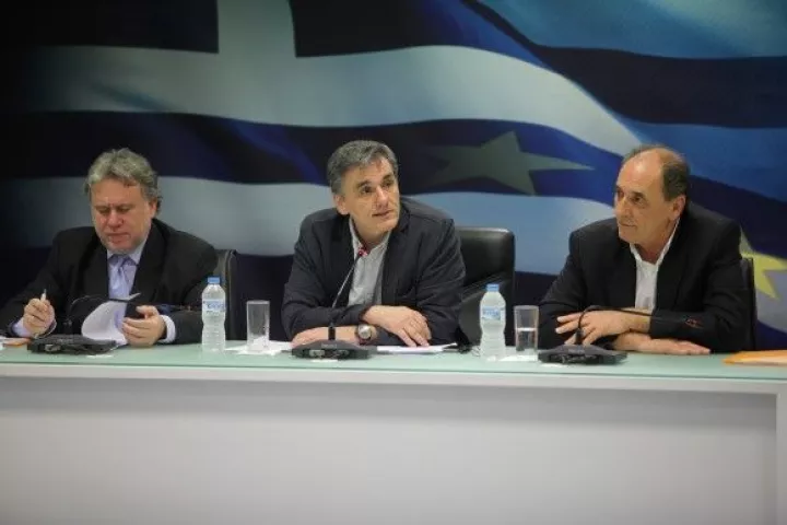 Προσπαθούν να κλείσουν τις εκκρεμμότητες με νέα τηλεδιάσκεψη
