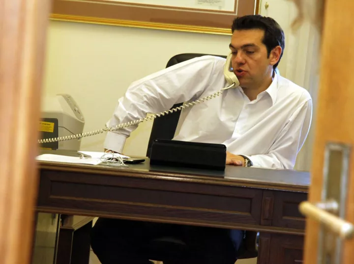 Πενία κοινοβουλευτικών ψήφων... συναινέσεις κατεργάζεται
