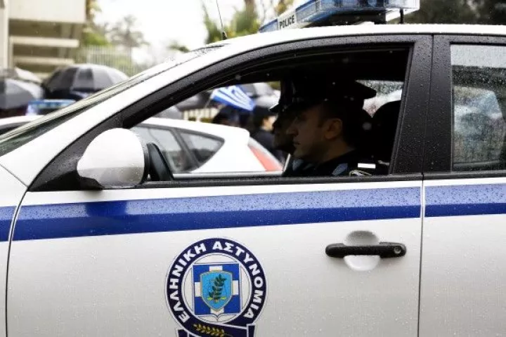 Επίθεση στα γραφεία του ΣΥΡΙΖΑ, στον Άγιο Δημήτριο