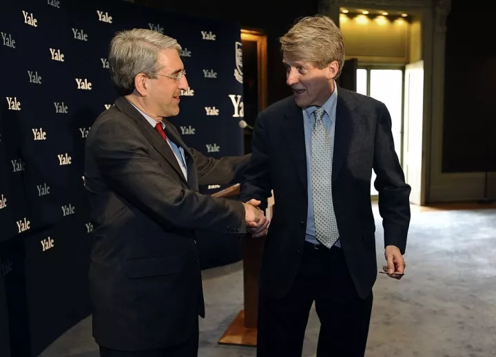 Ο R. Shiller προειδοποιεί: Η «φούσκα» των αγορών θα σκάσει οποιαδήποτε στιγμή