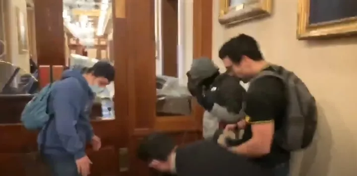 Βίντεο με τον πυροβολισμό κατά της Άσλι Μπάμπιτ στο Καπιτώλιο