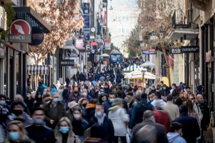 Ν. Σύψας για εικόνες συνωστισμού: «Παίζουμε με τη φωτιά»