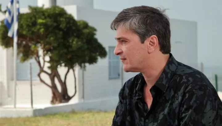 Γιάννης Αντιόχου: «Το σώμα και τον θάνατο τον μαθαίνεις με τα χέρια»