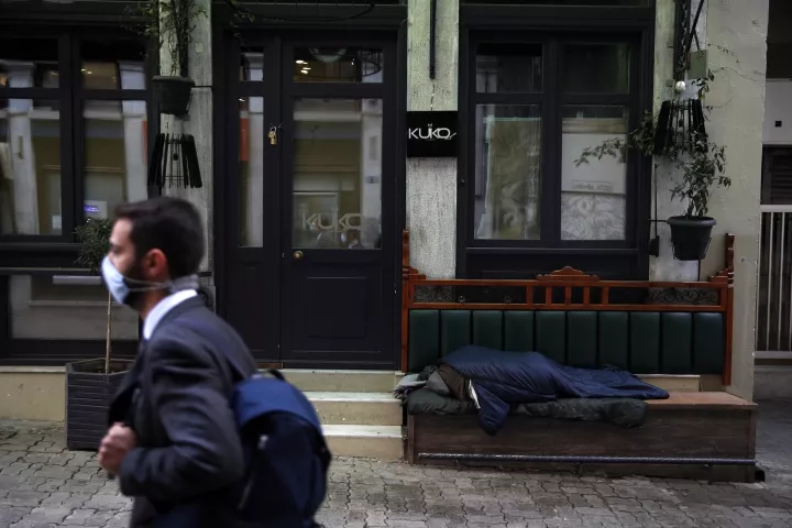 Ρουμανία - Κορονοϊός: Εμβολιάζει τους άστεγους