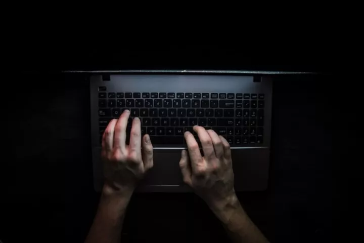 ΗΠΑ: Συνεχιζόμενη η επίθεση των χάκερς