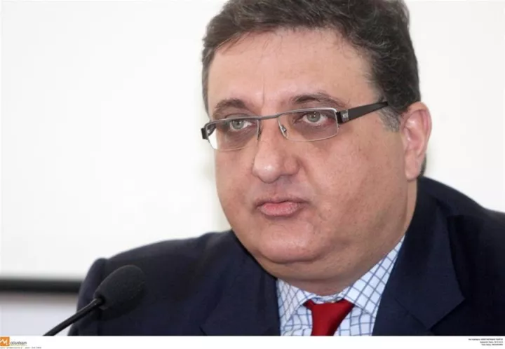 «Φως στο τούνελ από τα εμβόλια - Όταν κλείσαμε τα σχολεία σταθεροποιήθηκε η κατάσταση»