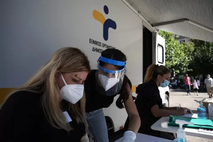 ΕΟΔΥ: 4 θετικά δείγματα σε 704 ελέγχους για covid-19 στο Μαρούσι