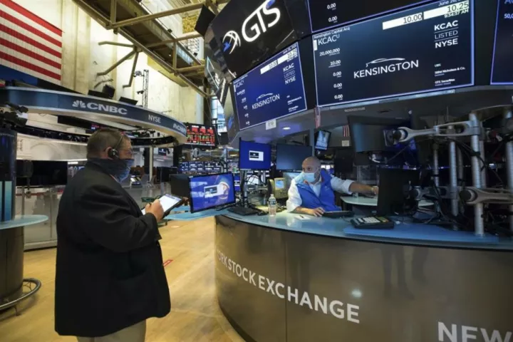 Wall Street: Ισχυρές απώλειες για τον τεχνολογικό τομέα 