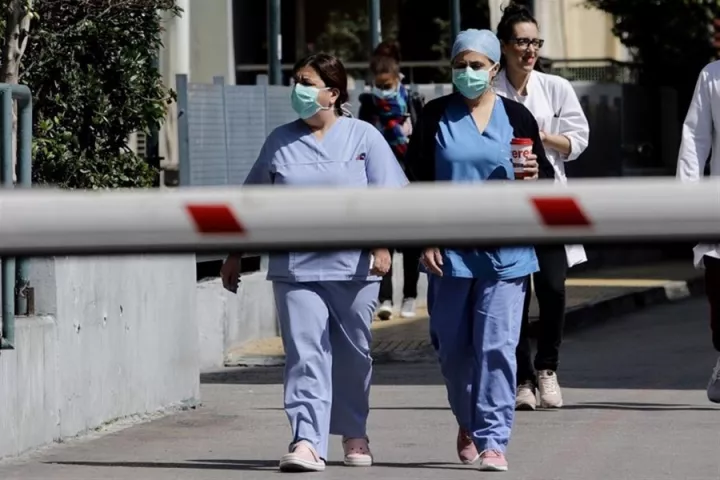 Τέσσερα στα 10 κρούσματα στην Αττική - Εξορμήσεις και πρόστιμα έφερε η καλοκαιρία 