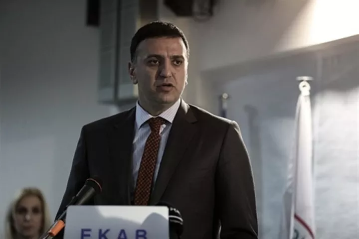 Η Ελλάδα δίνει μια διπλή μάχη