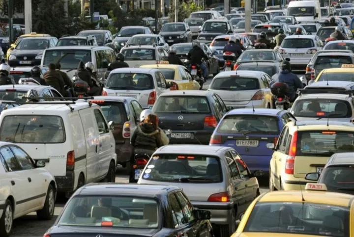 Ψηφιακή κατάθεση πινακίδων: Πότε θα επιβάλλονται πρόστιμα από 10.000-30.000 ευρώ