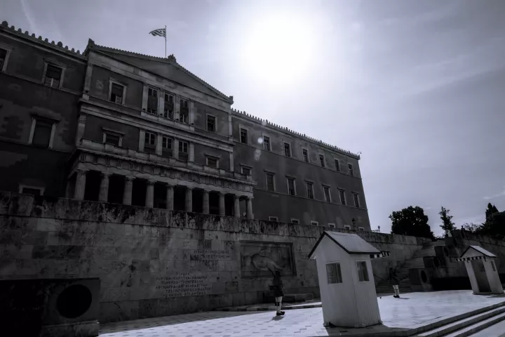 Η πρώτη φορά μετά τον Β&apos; Παγκόσμιο Πόλεμο που είναι τόσο σημαντικό και ισχυρό το κράτος