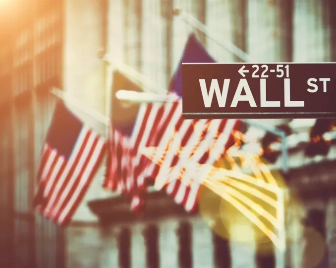 Ράλι 560 μονάδων για τον Dow Jones