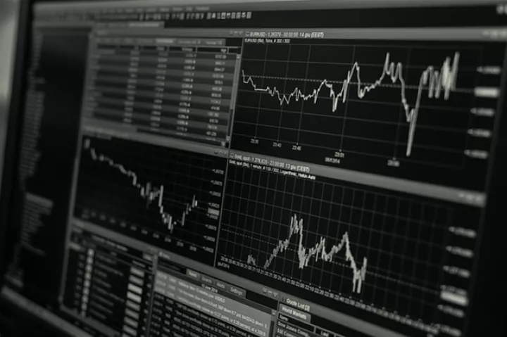 Σε αρνητικό έδαφος η Wall Street μετά την απογοήτευση των στοιχείων ανεργίας