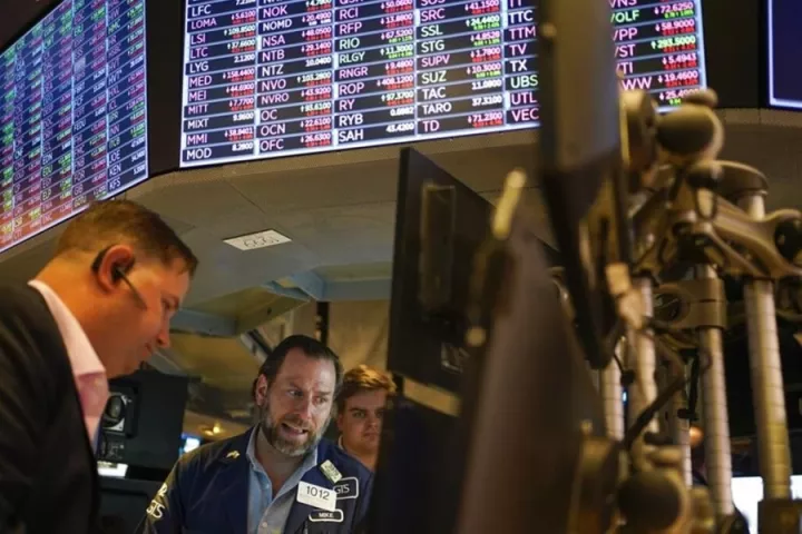 Ισχυρή άνοδος στην Wall μετά το σήμα Πάουελ ότι η FED θα κλιμακώσει την «επίθεση» κατά του πληθωρισμού