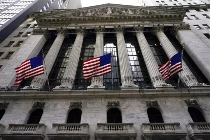 Aνατροπή στη  Wall Street- Στο «πράσινο» και οι τρεις δείκτες