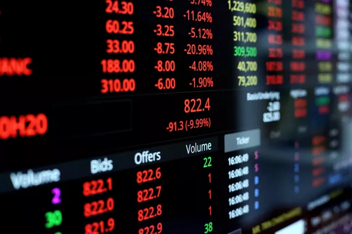 Nέα πτώση σε Wall και ευρωαγορές - Άλμα 16,1% στο φυσικό αέριο