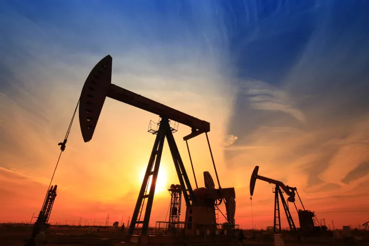 Πτωτικό γύρισμα στο πετρέλαιο με το Brent στα 107 δολάρια 